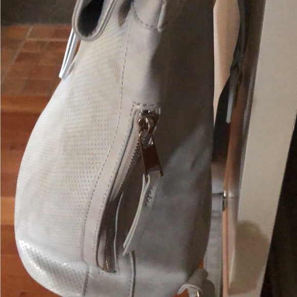 Light Gray Backpack Minimalist Design - Picture 3 of 4